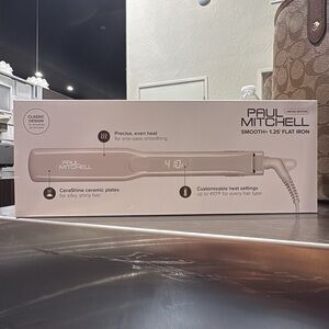 Paul Mitchell Smooth 1.25" Flat Iron - limited addition
